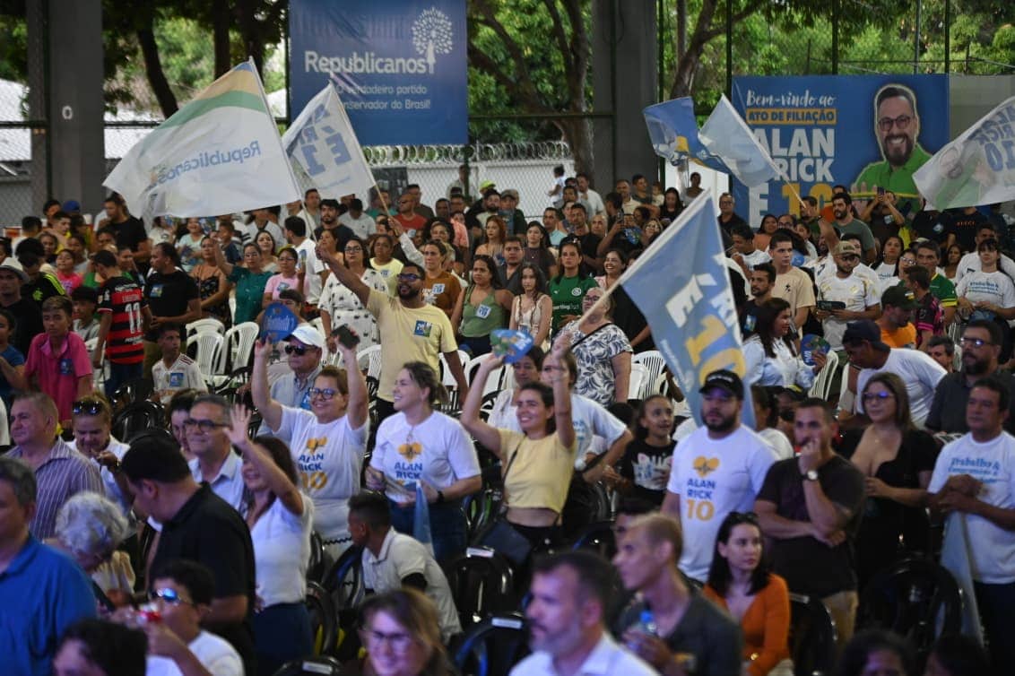 Alan Rick se filia ao Republicanos e diz que escolha do vice vai ficar 'para depois da festa' 9 Alan Rick se filia ao Republicanos e diz que escolha do vice vai ficar 'para depois da festa'