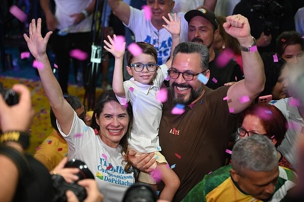 Alan Rick exalta a família e agradece orações durante filiação ao Republicanos