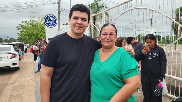 Portões do Enem já estão abertos em Rio Branco; veja fotos 1 Portões do Enem já estão abertos em Rio Branco; veja fotos