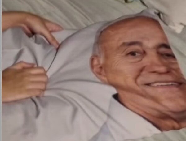 Família acreana faz fronhas com foto de Bocalom, e prefeito reage: “Símbolo de confiança”; VÍDEO