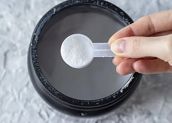 Como a creatina saiu da academia e se tornou promessa até para o cérebro 2 Creatina é um suplemento alimentar amplamente usado por atletas profissionais e amadores para ganho de força • Anastasiia Zabolotna/GettyImages