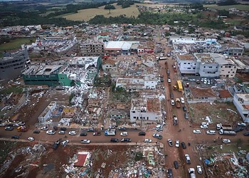 Paraná foi atingido por três tornados com ventos de até 330 km/h 2 Simepar confirma três tornados na sexta com ventos de até 330 km/h e há outras suspeitas em análise - (crédito: Ari Dias/AEN)