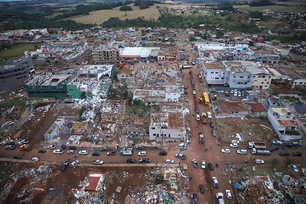 Paraná foi atingido por três tornados com ventos de até 330 km/h