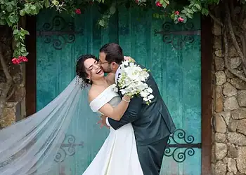 A celebração da união de Rodrigo Guerra e Camila Rodrigues foi realizada no último fim de semana na Villa Casarão, em Florianópolis 11 A celebração da união de Rodrigo Guerra e Camila Rodrigues foi realizada no último fim de semana na Villa Casarão, em Florianópolis