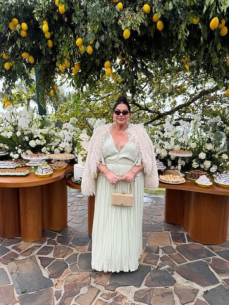 A celebração da união de Rodrigo Guerra e Camila Rodrigues foi realizada no último fim de semana na Villa Casarão, em Florianópolis