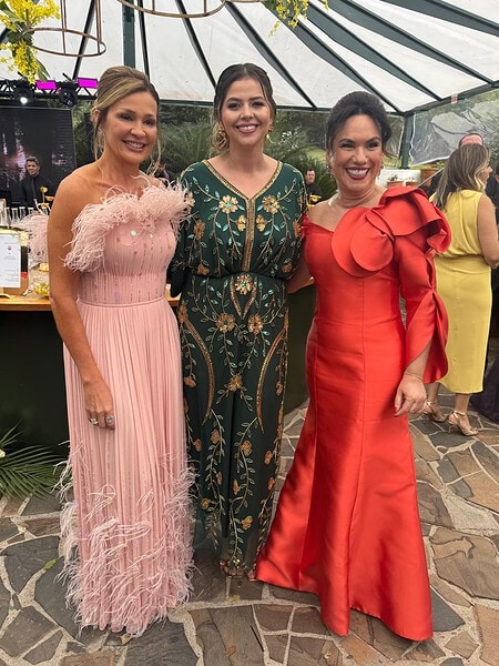 A celebração da união de Rodrigo Guerra e Camila Rodrigues foi realizada no último fim de semana na Villa Casarão, em Florianópolis