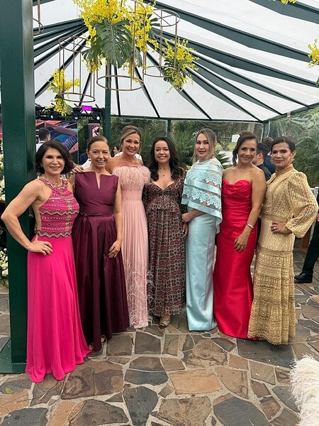 A celebração da união de Rodrigo Guerra e Camila Rodrigues foi realizada no último fim de semana na Villa Casarão, em Florianópolis