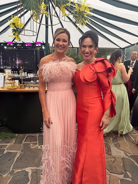 A celebração da união de Rodrigo Guerra e Camila Rodrigues foi realizada no último fim de semana na Villa Casarão, em Florianópolis