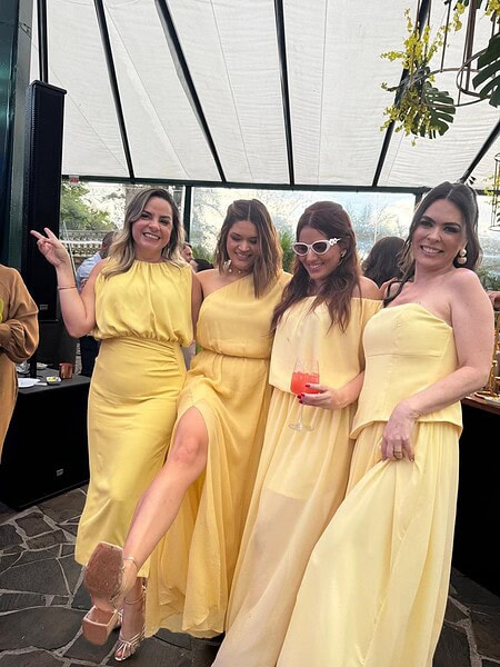 A celebração da união de Rodrigo Guerra e Camila Rodrigues foi realizada no último fim de semana na Villa Casarão, em Florianópolis