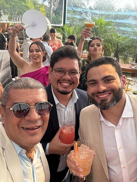 A celebração da união de Rodrigo Guerra e Camila Rodrigues foi realizada no último fim de semana na Villa Casarão, em Florianópolis