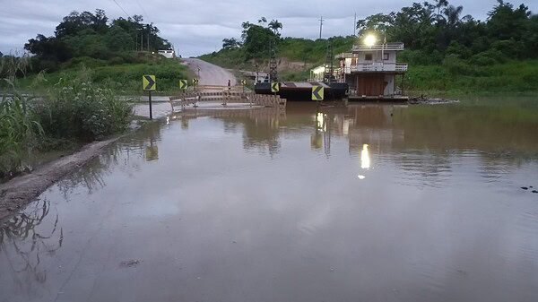 Cheia do Rio Caeté bloqueia BR-364 em Sena Madureira e DNIT restabelece tráfego parcial