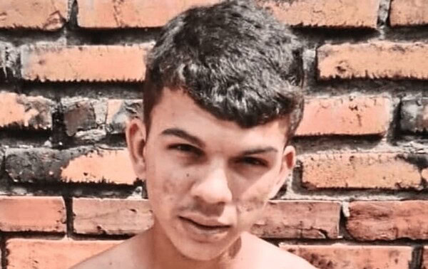 Jovem de 21 anos é executado a tiros em via pública em Cruzeiro do Sul