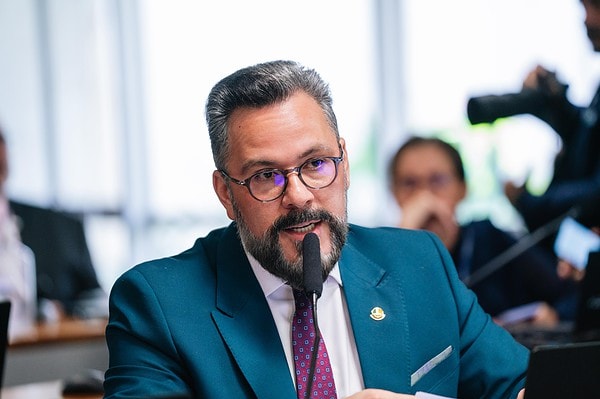 Comissão do Senado aprova relatório de Alan Rick que garante abono natalino anual aos soldados da borracha