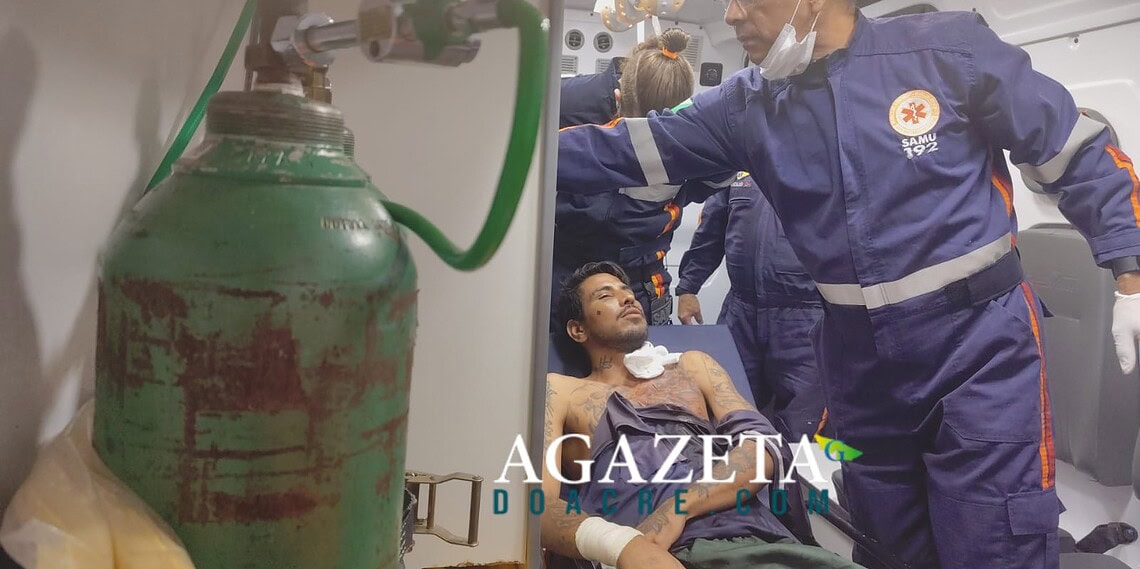 Discussão em bebedeira termina com homem ferido a golpes de faca na capital 1 Discussão em bebedeira termina com homem ferido a golpes de faca na capital