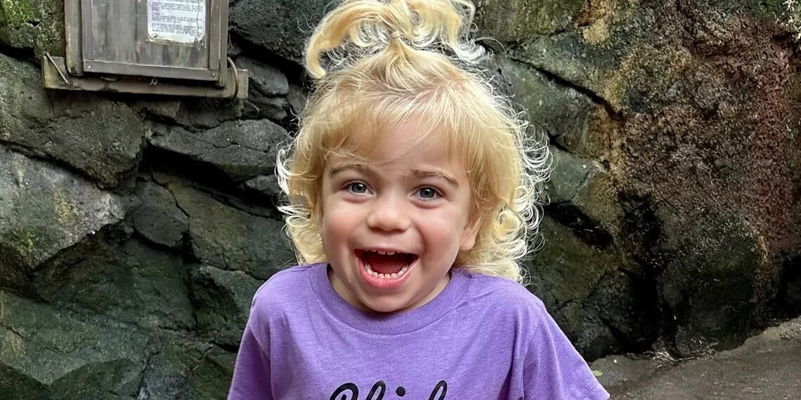 Sobrancelhas foram alerta para mãe sobre rara demência em bebê de 3 anos 1 Redprodução/GoFoundMe