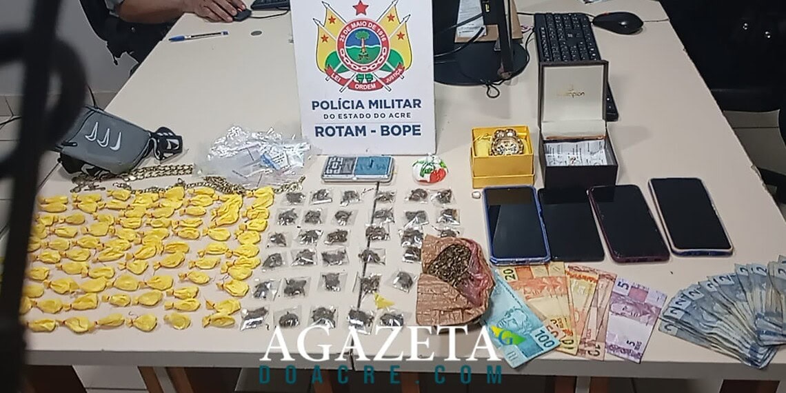 Dupla é presa refinando droga em casa no Bairro Seis de Agosto durante operação do BOPE