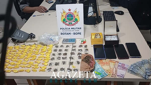 Dupla é presa refinando droga em casa no Bairro Seis de Agosto durante operação do BOPE