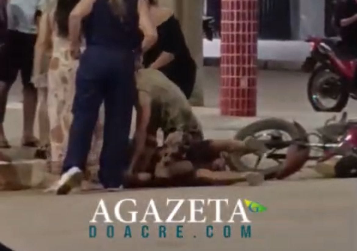 Homem é imobilizado por pai de jovem após tentativa de assédio no Centro de Sena Madureira