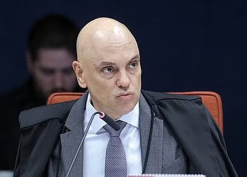 Alexandre de Moraes vota sobre núcleo da fake news na trama golpista. — Foto: Rosinei Coutinho/STF