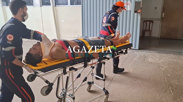 Motociclista fica ferido após avançar preferência e ser atingido por caminhonete em Rio Branco