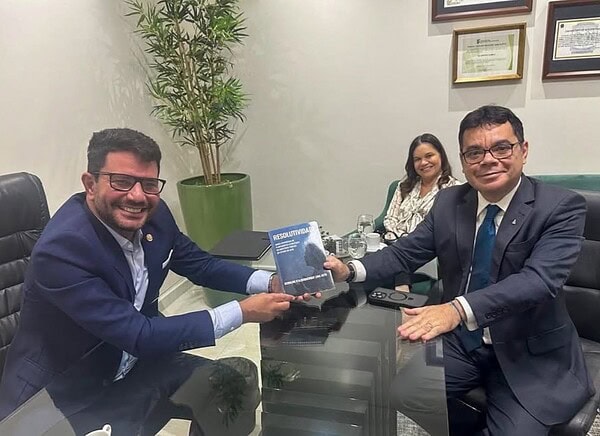 Gladson nomeia Oswaldo D’Albuquerque como procurador-geral de Justiça do Acre para o biênio 2026–2028