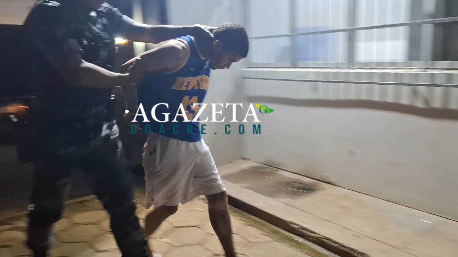 Seis suspeitos de facção são presos com arsenal em casa no Belo Jardim II; grupo planejava ataque