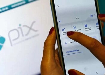 Caiu em golpe envolvendo Pix? Veja mecanismo para recuperar dinheiro 3 Para acionar o procedimento, o usuário deve solicitar a devolução à instituição financeira no prazo máximo de 80 dias após a realização da transferência - (crédito: Bruno Peres/Agência Brasil)