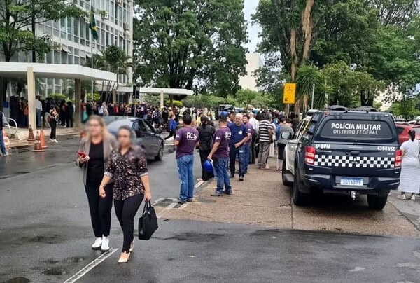 Explosão em ministério na Esplanada deixa homem gravemente ferido