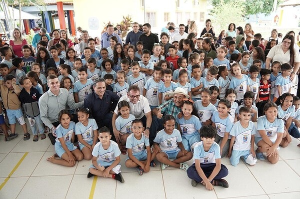 Bocalom e Alysson entregam quarta escola revitalizada e credenciada de Rio Branco: "Respeito à comunidade rural"