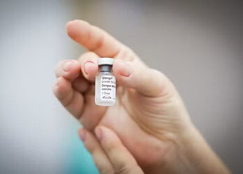 Vacina contra a dengue. — Foto: Walterson Rosa/MS