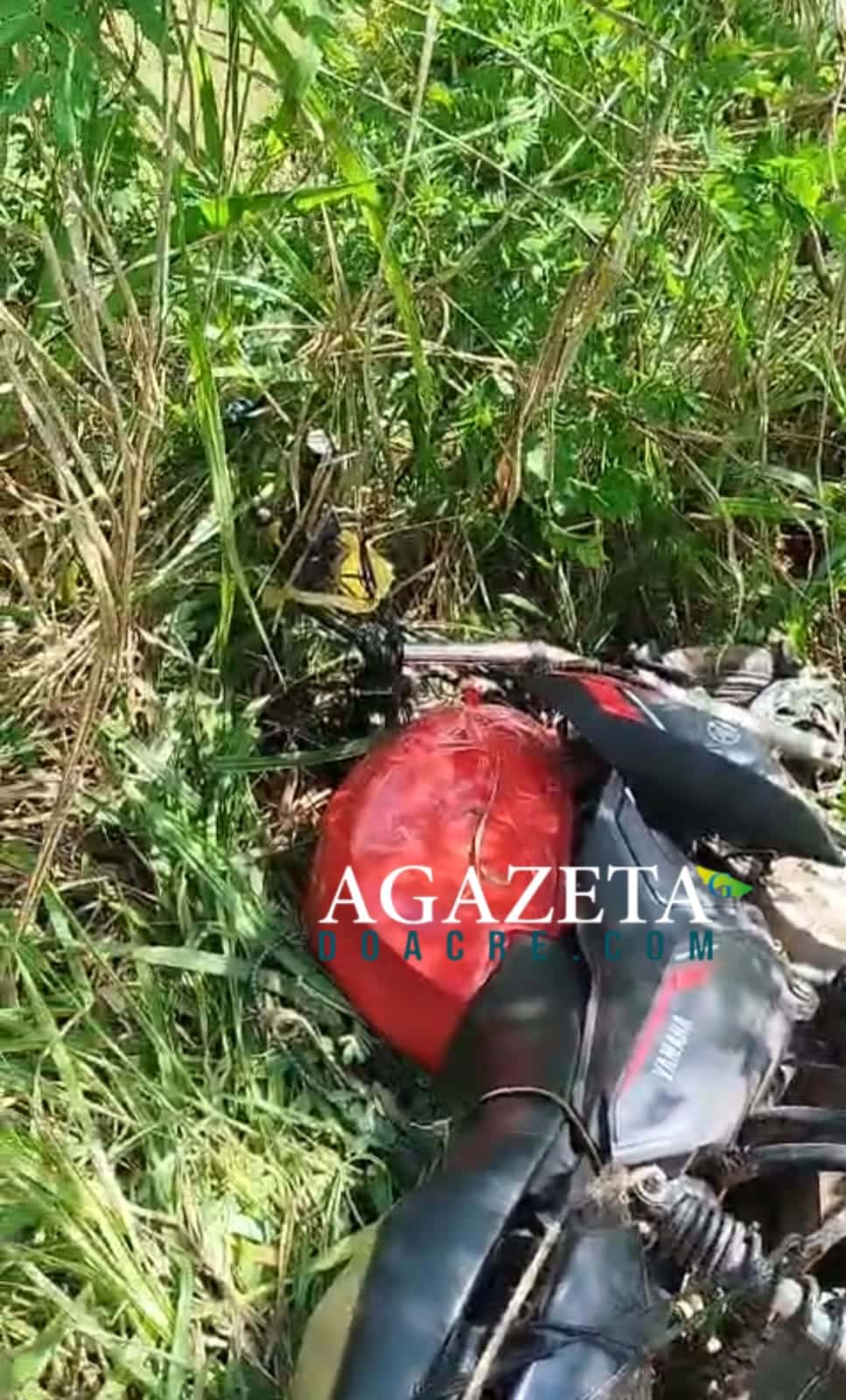 Mototaxista morre após colisão com carro na BR-364, no interior do Acre