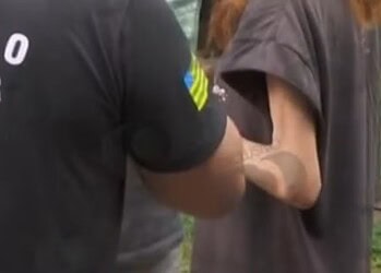 A adolescente estava magra e debilitada. — Foto: Reprodução/TV Anhanguera