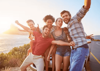 Por que ter amigos é importante para o bem-estar — Foto: Adobe Stock