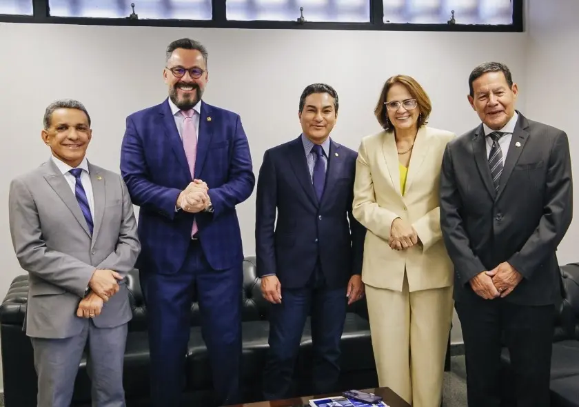 Ex-vice de Bolsonaro, Mourão vem ao AC com outros senadores e deputados federais para filiação de Alan Rick ao Republicanos 2 Ex-vice de Bolsonaro, Mourão vem ao AC com outros senadores e deputados federais para filiação de Alan Rick ao Republicanos