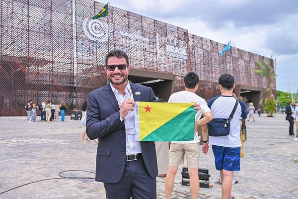 Gladson assina parceria internacional entre rede de governadores e universidades amazônicas durante a COP30