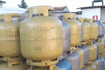 Gás do Povo começa recarga gratuita de botijões nesta segunda, 24; veja como vai funcionar 2 Governo lança programa que amplia acesso ao gás de cozinha — Foto: Reprodução/TV Globo