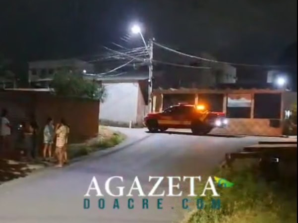 Corpo de Bombeiros controla incêndio em apartamento no bairro Nova Estação, em Rio Branco 1 Corpo de Bombeiros controla incêndio em apartamento no bairro Nova Estação, em Rio Branco