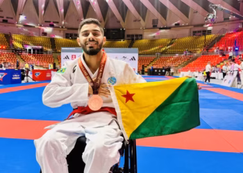 Paratleta acreano conquista bronze em mundial de jiu-jítsu na Tailândia e se prepara para novo desafio nos Emirados Árabes 1 Atleta foi medalhista durante a competição. Foto: Arquivo pessoal/Thomas Silva