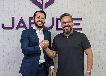 Jarude fecha apoio a Alan Rick e indica a namorada Ana Paula para vice na chapa para o governo em 2026