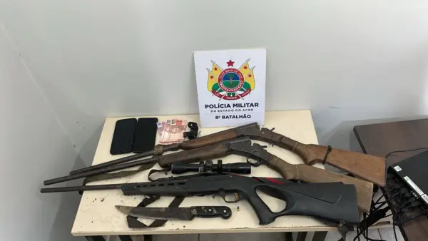 Dupla armada é presa após render caseiro e roubar quadriciclo em propriedade rural no Acre