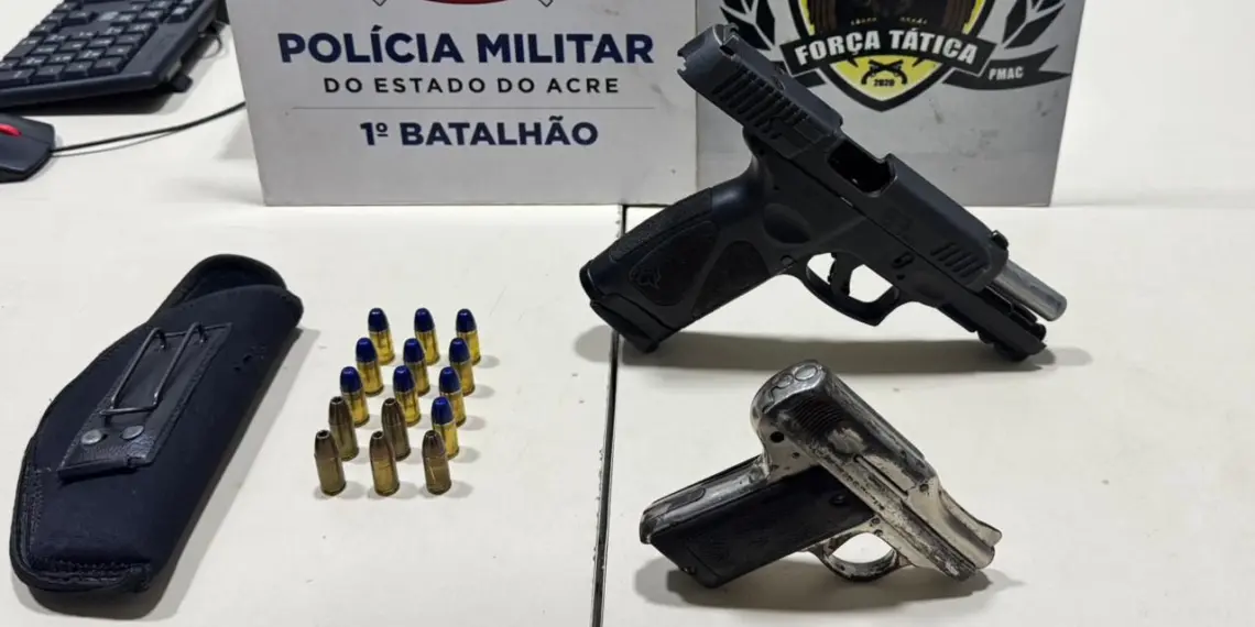 Homem é preso com duas pistolas, incluindo arma de uso restrito, em estacionamento de Rio Branco