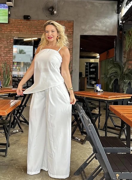 As irmãs Maíra e Paula Martinello esbanjaram sintonia e alegria no chá revelação do segundo filho de Nayara Honorato