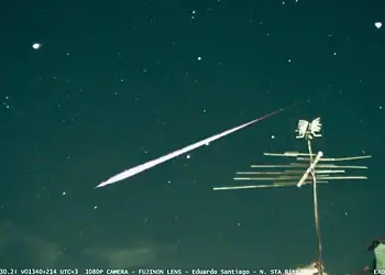 Pico da chuva de meteoros Geminidas será de sábado para domingo 1 Chuva de asteroides Geminidas em Nova Santa Rita (RS) - (crédito: Eduardo Santiago/Projeto Exoss)