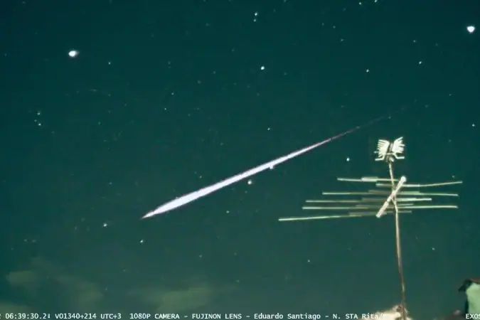 Pico da chuva de meteoros Geminidas será de sábado para domingo 1 Chuva de asteroides Geminidas em Nova Santa Rita (RS) - (crédito: Eduardo Santiago/Projeto Exoss)