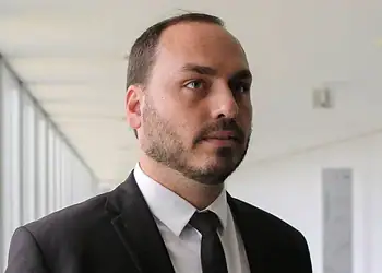 Carlos Bolsonaro é vereador no Rio de Janeiro - (crédito: Sergio LIMA / AFP)