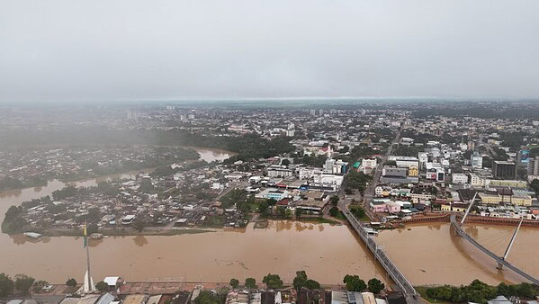 Cheia do Rio Acre já atinge 20 bairros e deixa mais de duas mil famílias afetadas em Rio Branco