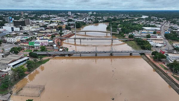 Enchente em Rio Branco avança e já atinge 18 bairros; Rio Acre segue em elevação
