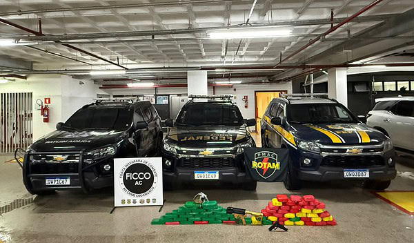 Dois são presos com mais de 70 kg de drogas e armas de fogo em operação no Acre