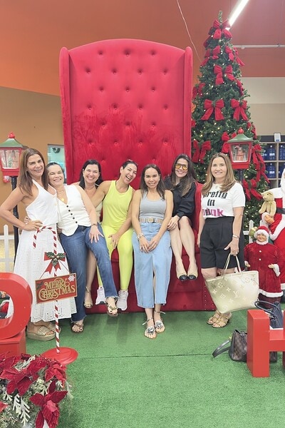 Nathália e Ricardo Martins brindaram amigos e clientes com um soft-open impecável da Hope Resort no Bosque Open Mall