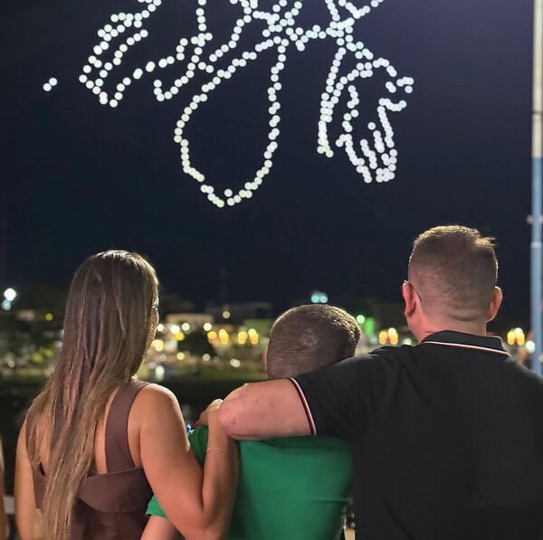 VÍDEO: Rio Branco conta com show de drones e transforma o céu em espetáculo natalino